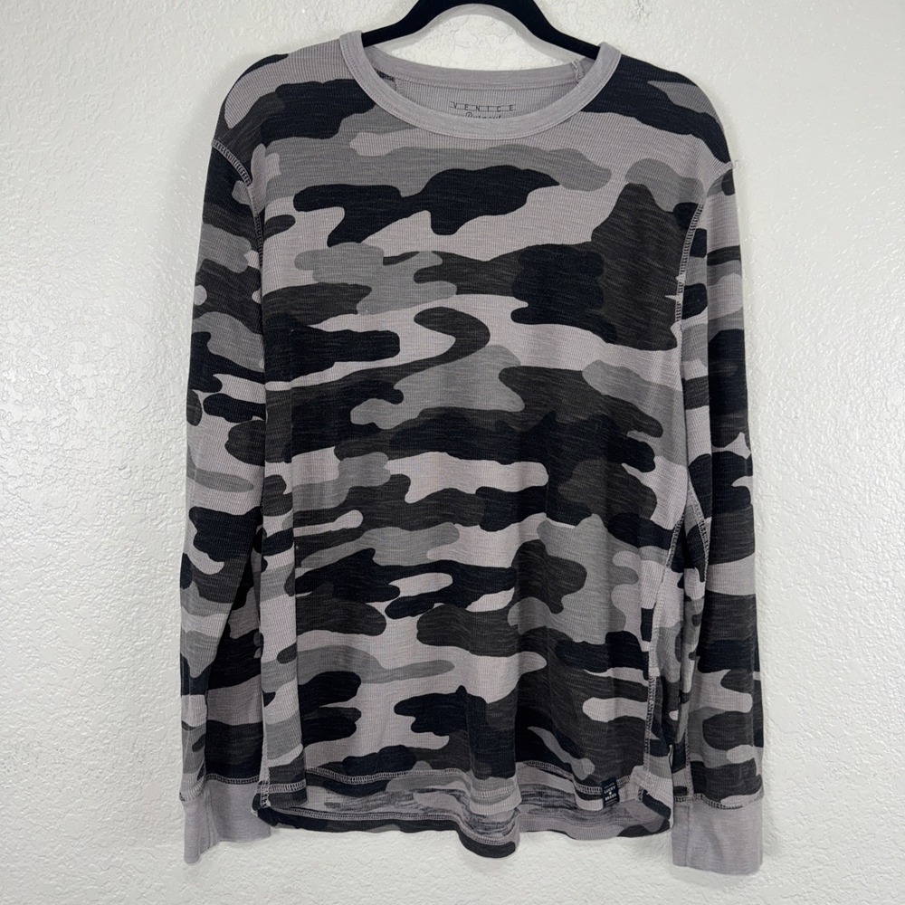 Lucky Brand Venice Camo Thermal Mens XL Gray Burnout Crew Neck LS Shirt